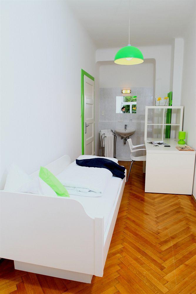Hostel & Guesthouse Kaiser 23 Wien Exteriör bild